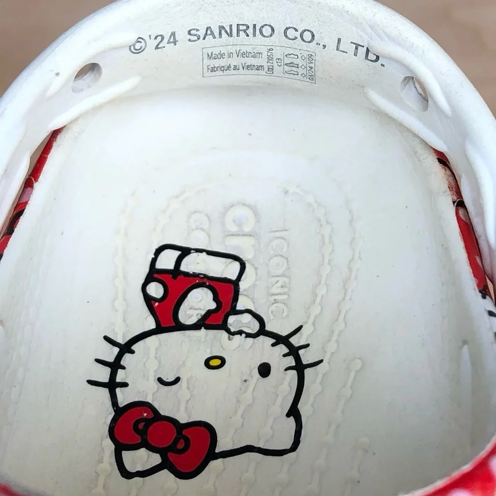 Crocs Hello Kitty Sanrio Clogs Red/White Kids Sz 13 (Used).